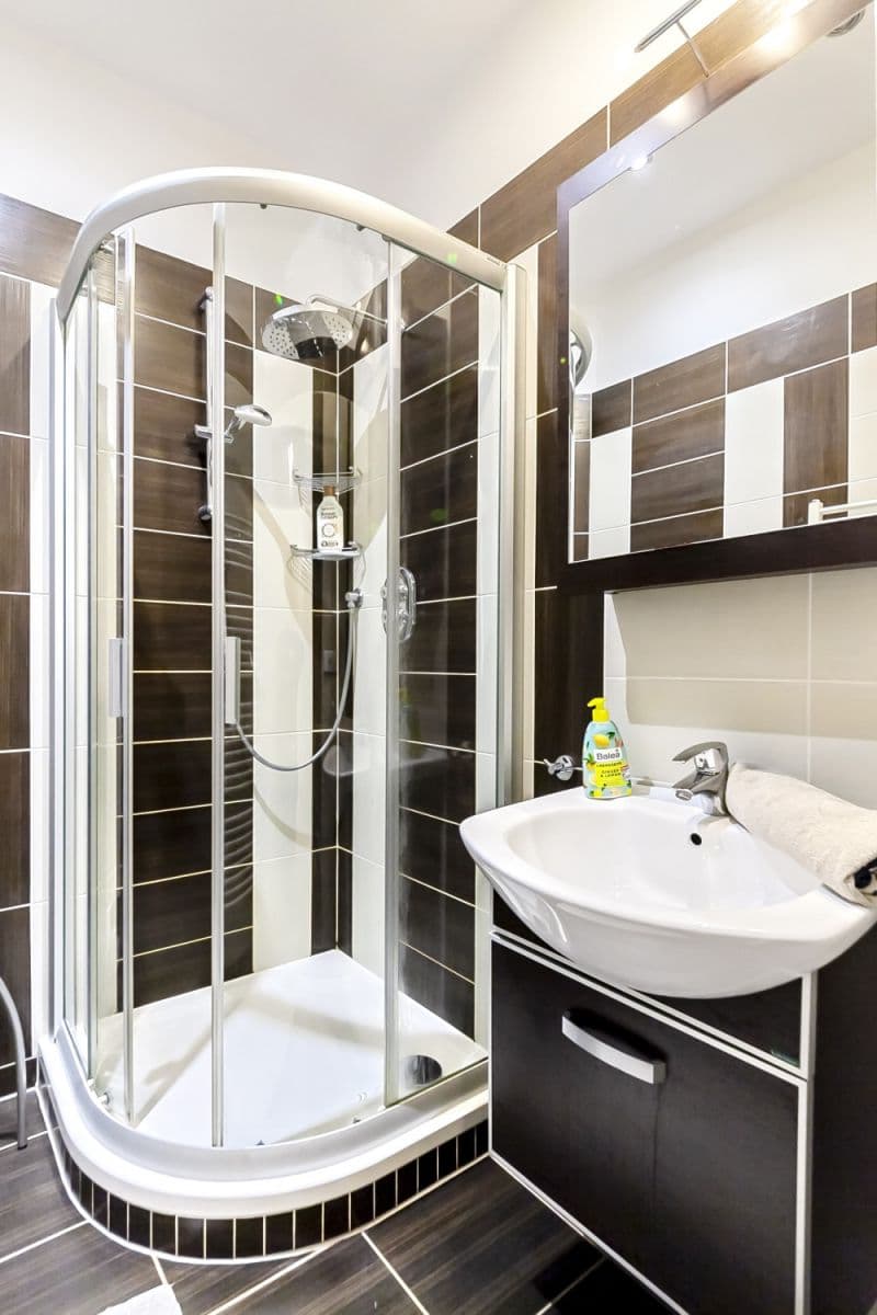 Pronájem bytu 50 m², U Obecního dvora, Praha, Praha Pronájem bytu 50 m², U Obecního dvora, Praha, Praha