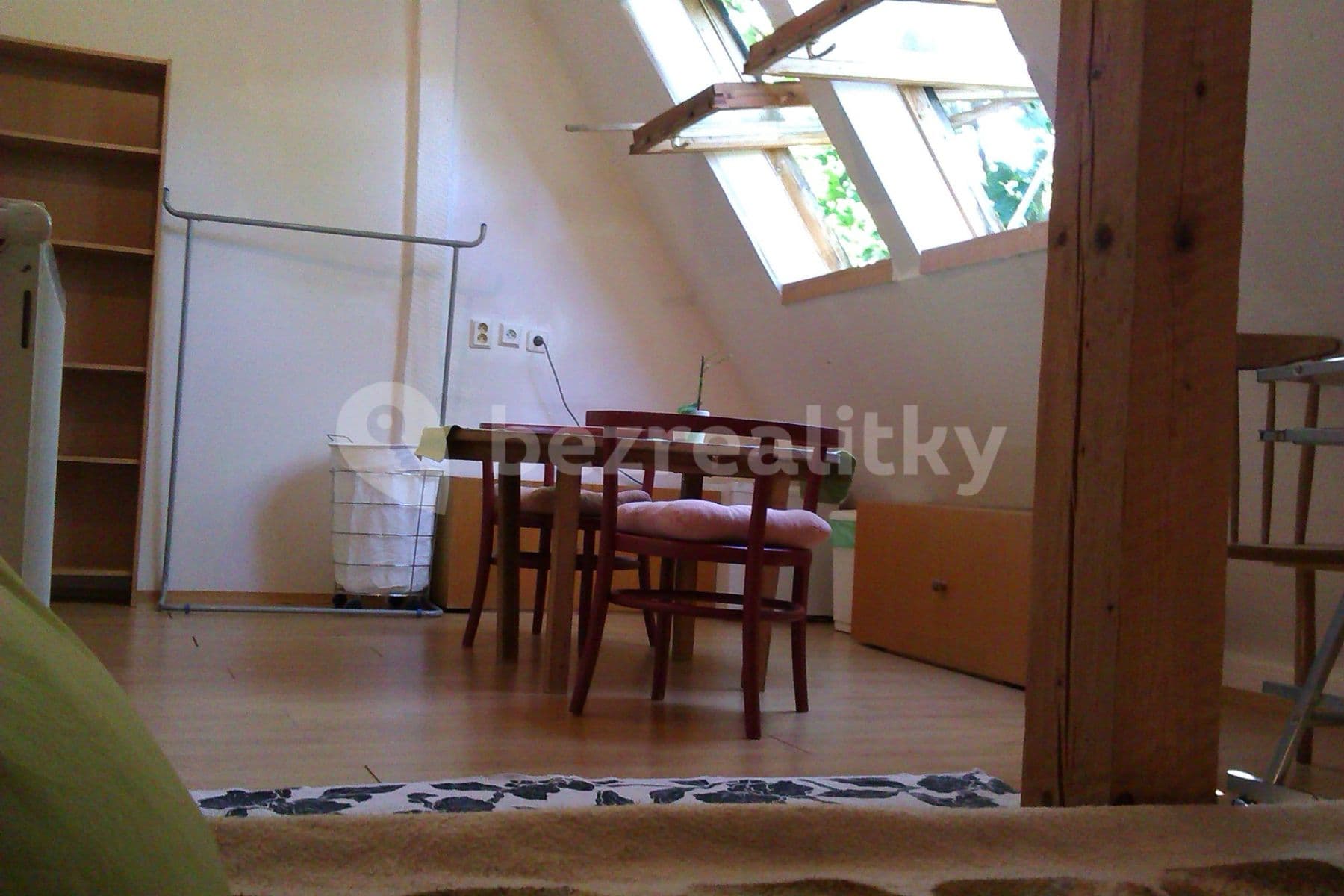 Pronájem bytu 10 m², Jarní, Brno, Jihomoravský kraj Pronájem bytu 10 m², Jarní, Brno, Jihomoravský kraj