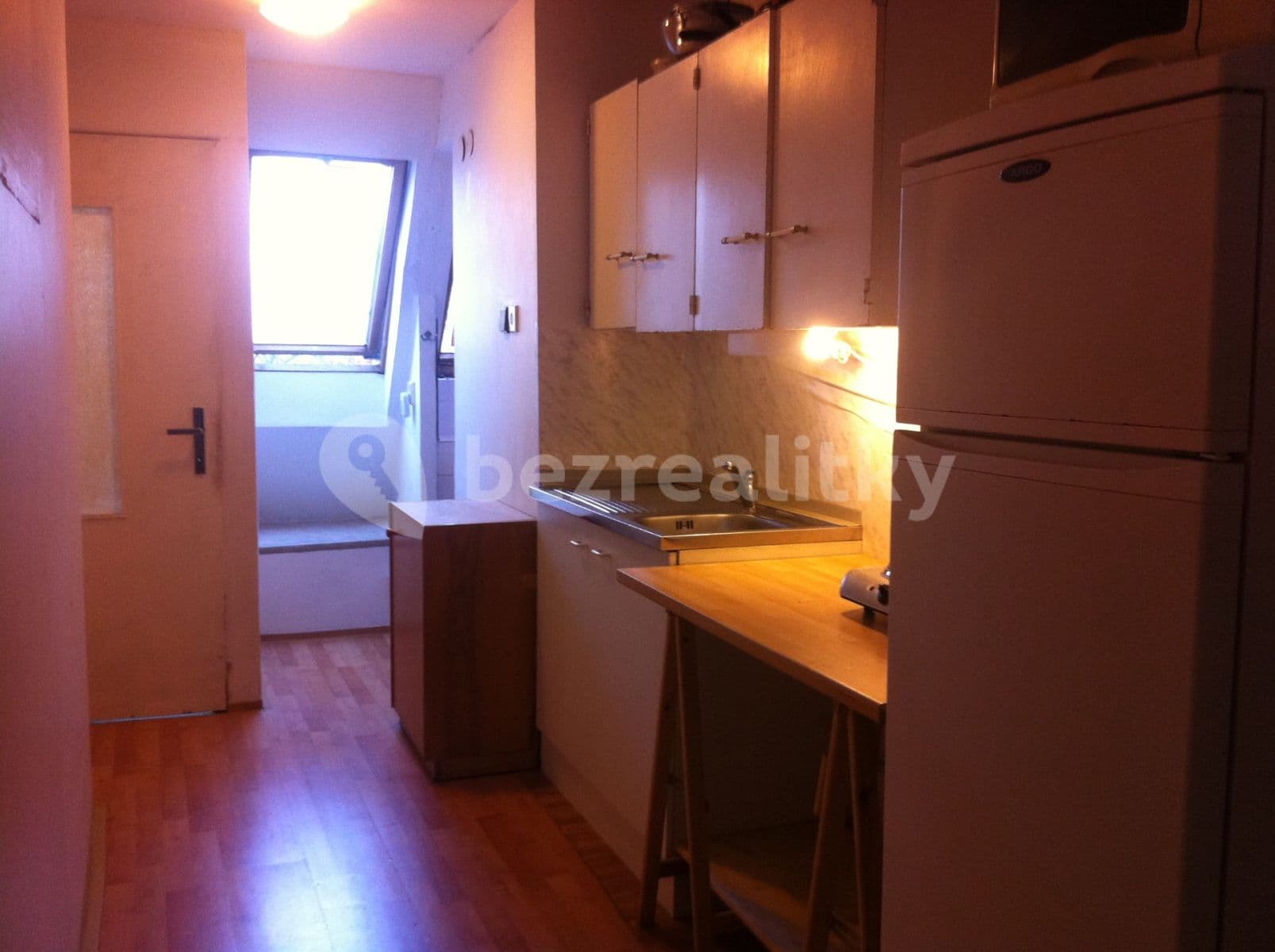 Pronájem bytu 10 m², Jarní, Brno, Jihomoravský kraj Pronájem bytu 10 m², Jarní, Brno, Jihomoravský kraj