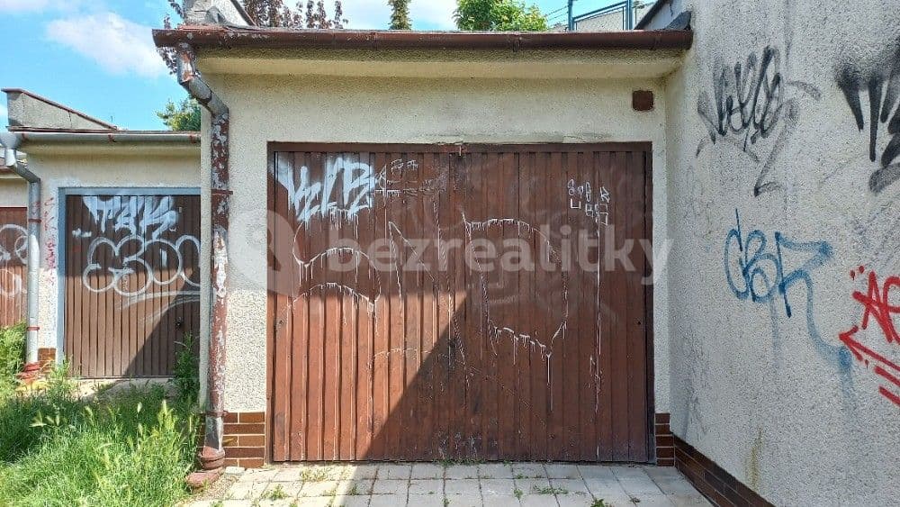 Pronájem garáže 20 m², Brno, Jihomoravský kraj Pronájem garáže 20 m², Brno, Jihomoravský kraj