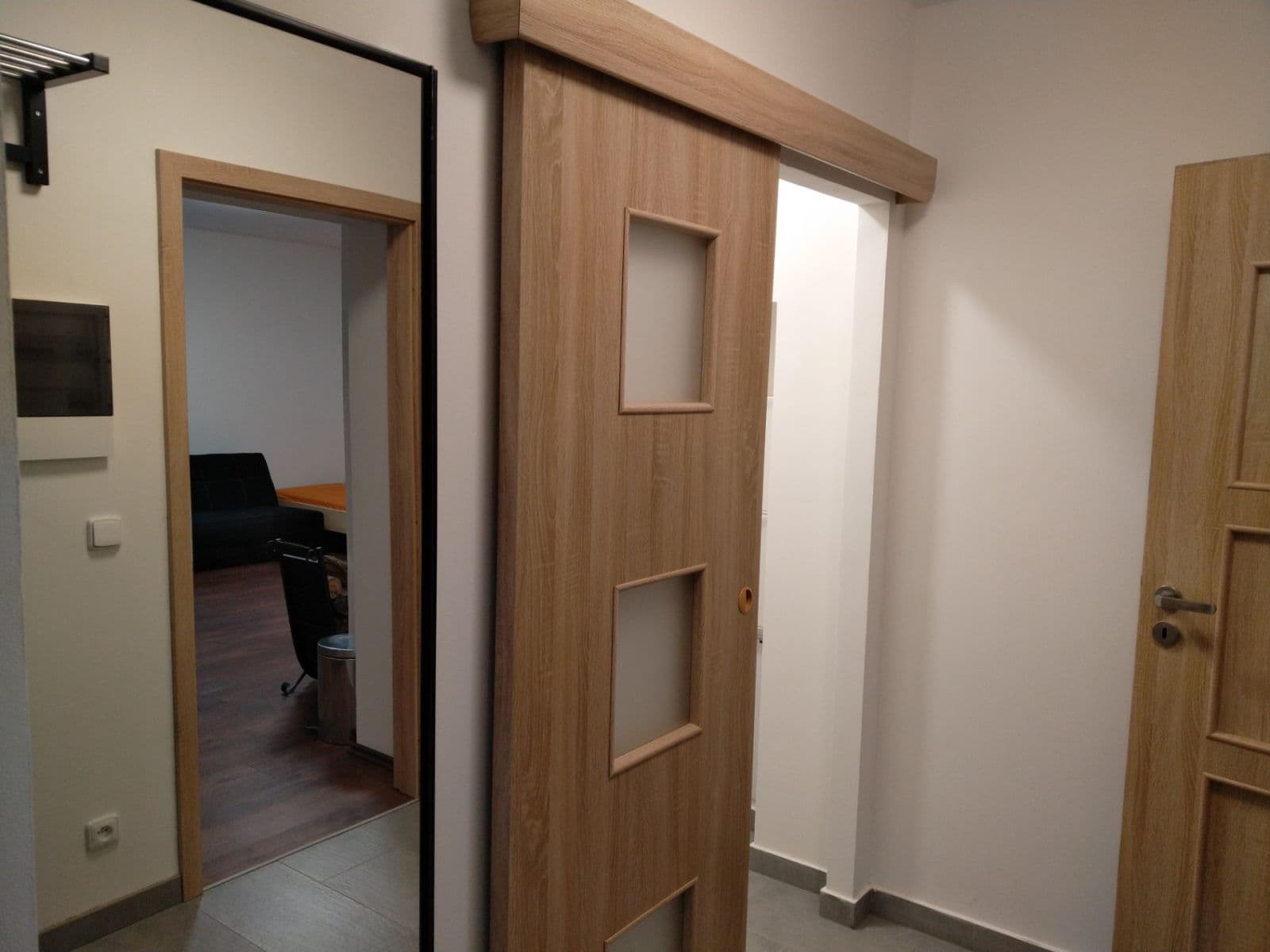 Pronájem bytu 2+kk 58 m², Za Mlýnem, Hostivice, Středočeský kraj Pronájem bytu 2+kk 58 m², Za Mlýnem, Hostivice, Středočeský kraj