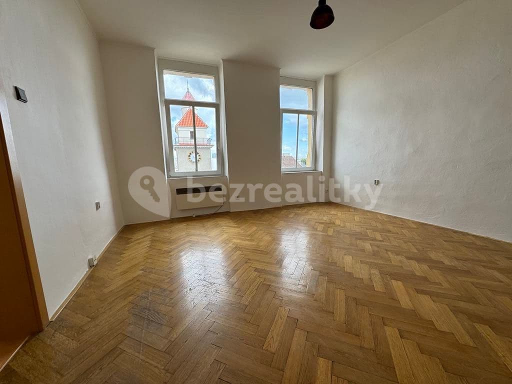 Pronájem bytu 3+1 80 m², Husova, Olomouc, Olomoucký kraj Pronájem bytu 3+1 80 m², Husova, Olomouc, Olomoucký kraj