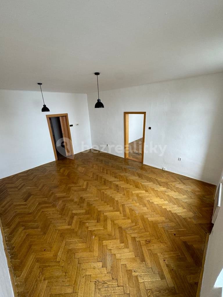 Pronájem bytu 3+1 80 m², Husova, Olomouc, Olomoucký kraj Pronájem bytu 3+1 80 m², Husova, Olomouc, Olomoucký kraj