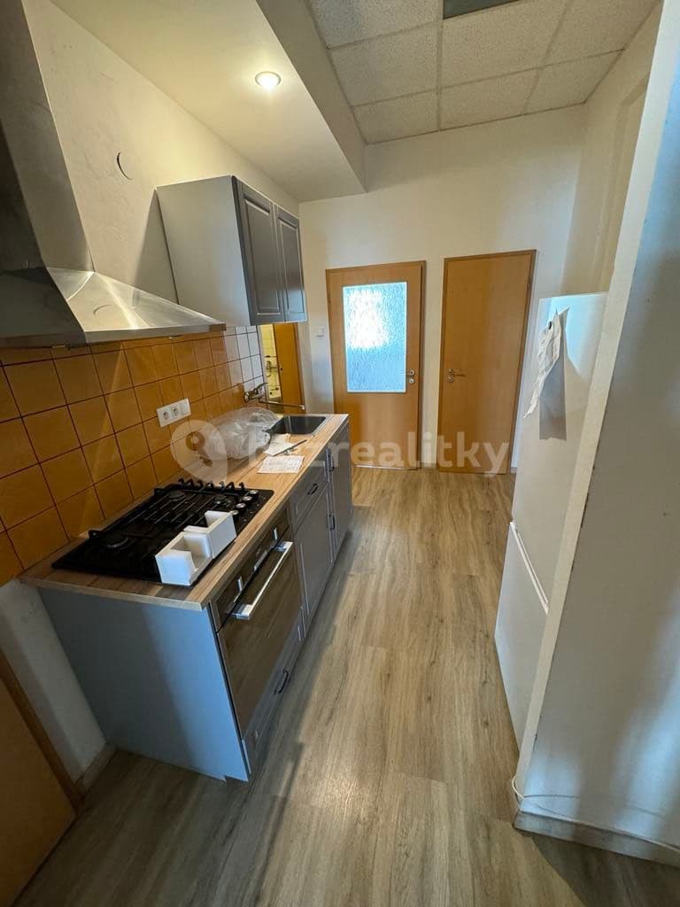 Pronájem bytu 3+1 80 m², Husova, Olomouc, Olomoucký kraj Pronájem bytu 3+1 80 m², Husova, Olomouc, Olomoucký kraj