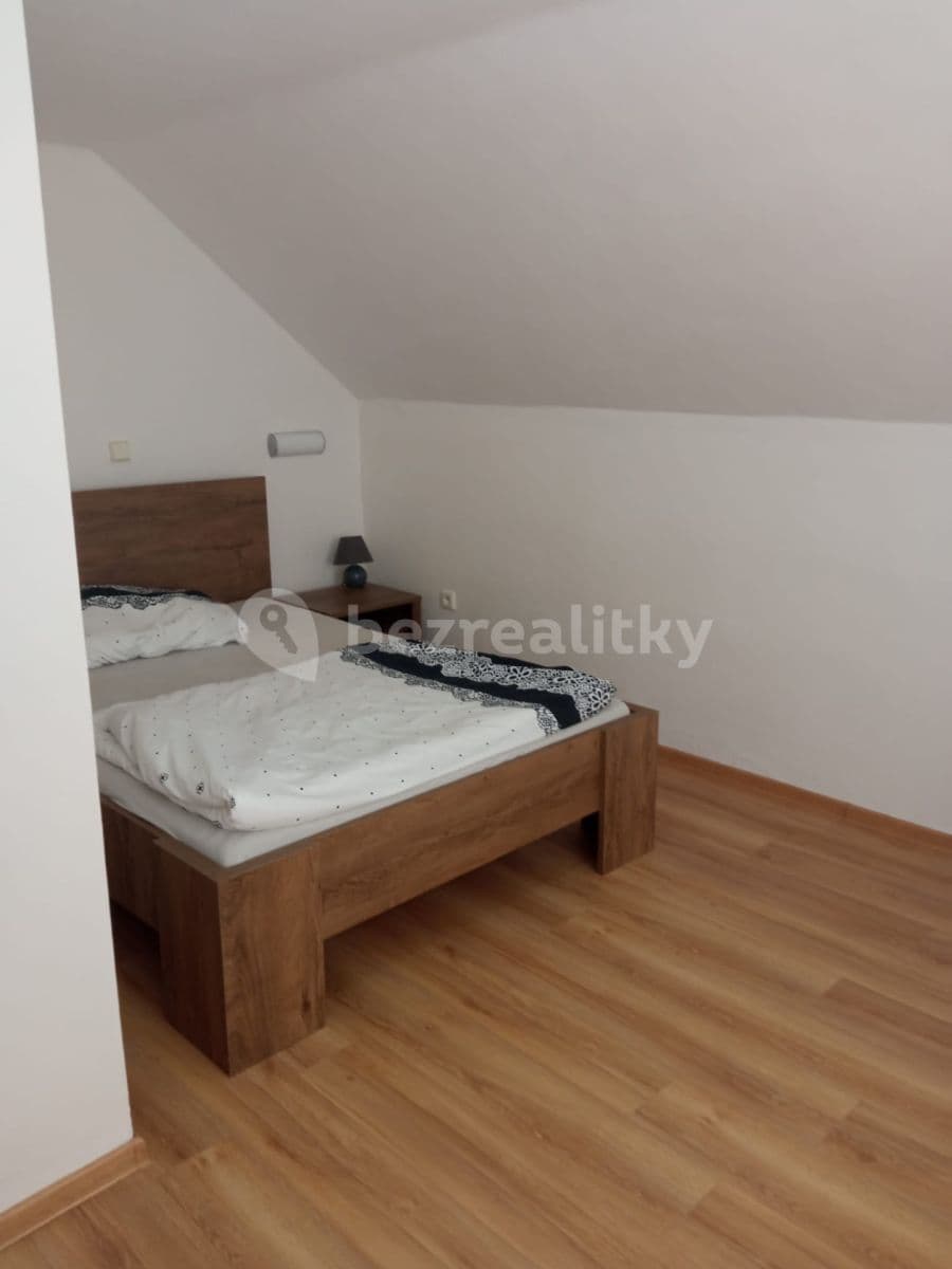 Pronájem bytu 5+1 115 m², Ovčáry, Středočeský kraj Pronájem bytu 5+1 115 m², Ovčáry, Středočeský kraj