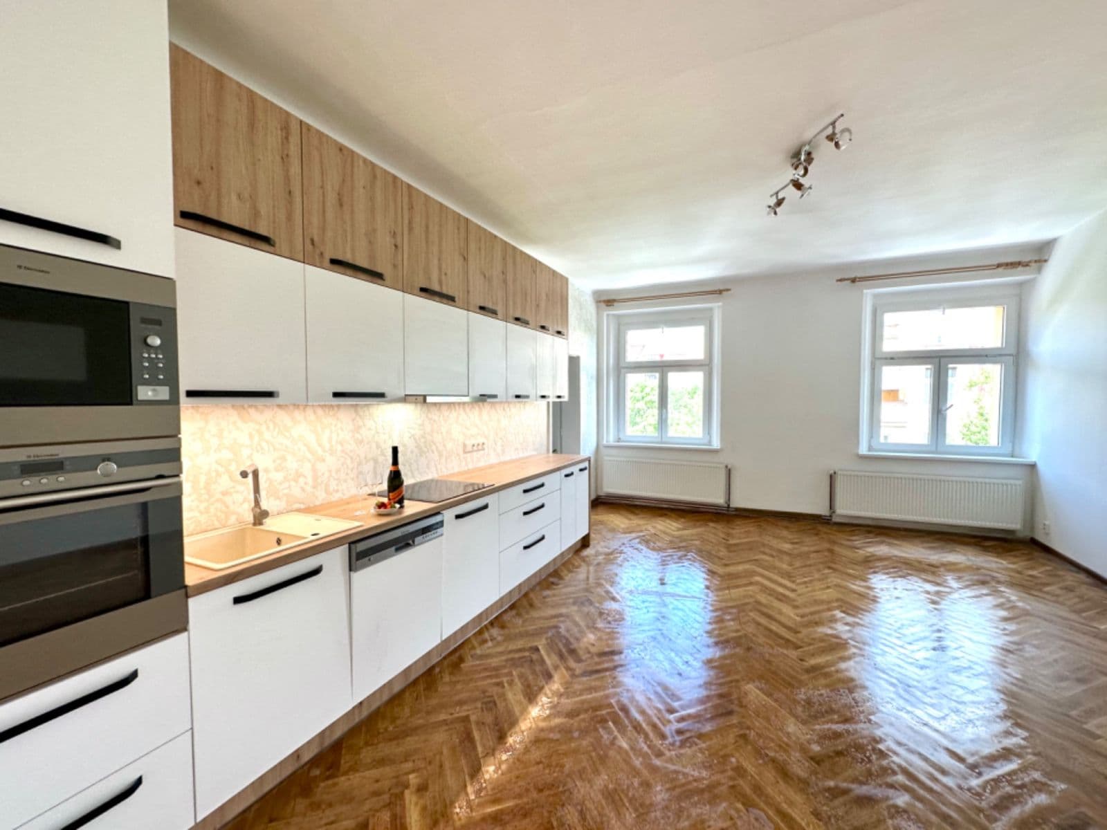 Pronájem bytu 2+kk 80 m², U Kněžské louky, Praha, Praha Pronájem bytu 2+kk 80 m², U Kněžské louky, Praha, Praha