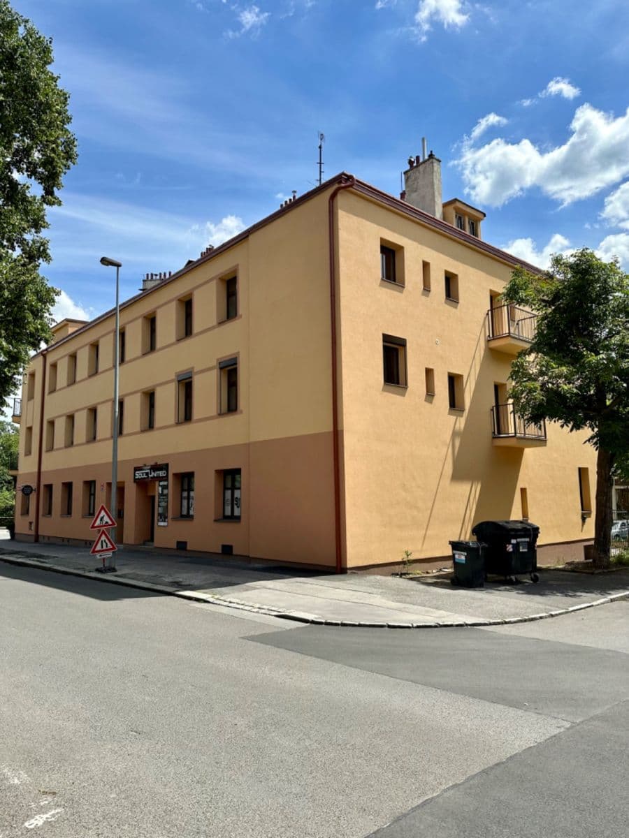 Pronájem bytu 2+kk 80 m², U Kněžské louky, Praha, Praha Pronájem bytu 2+kk 80 m², U Kněžské louky, Praha, Praha