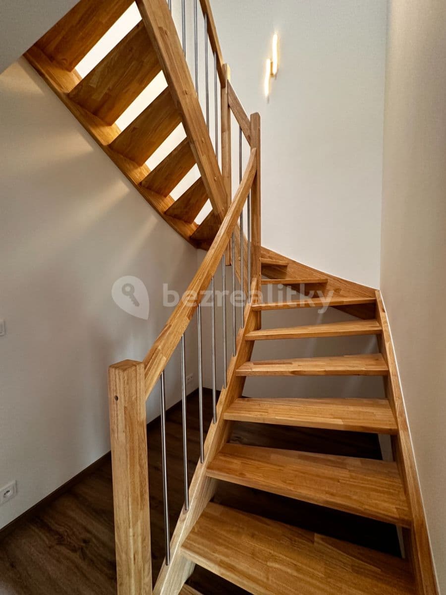 Pronájem domu 107 m², pozemek 189 m², Hůlkova, Praha, Praha Pronájem domu 107 m², pozemek 189 m², Hůlkova, Praha, Praha