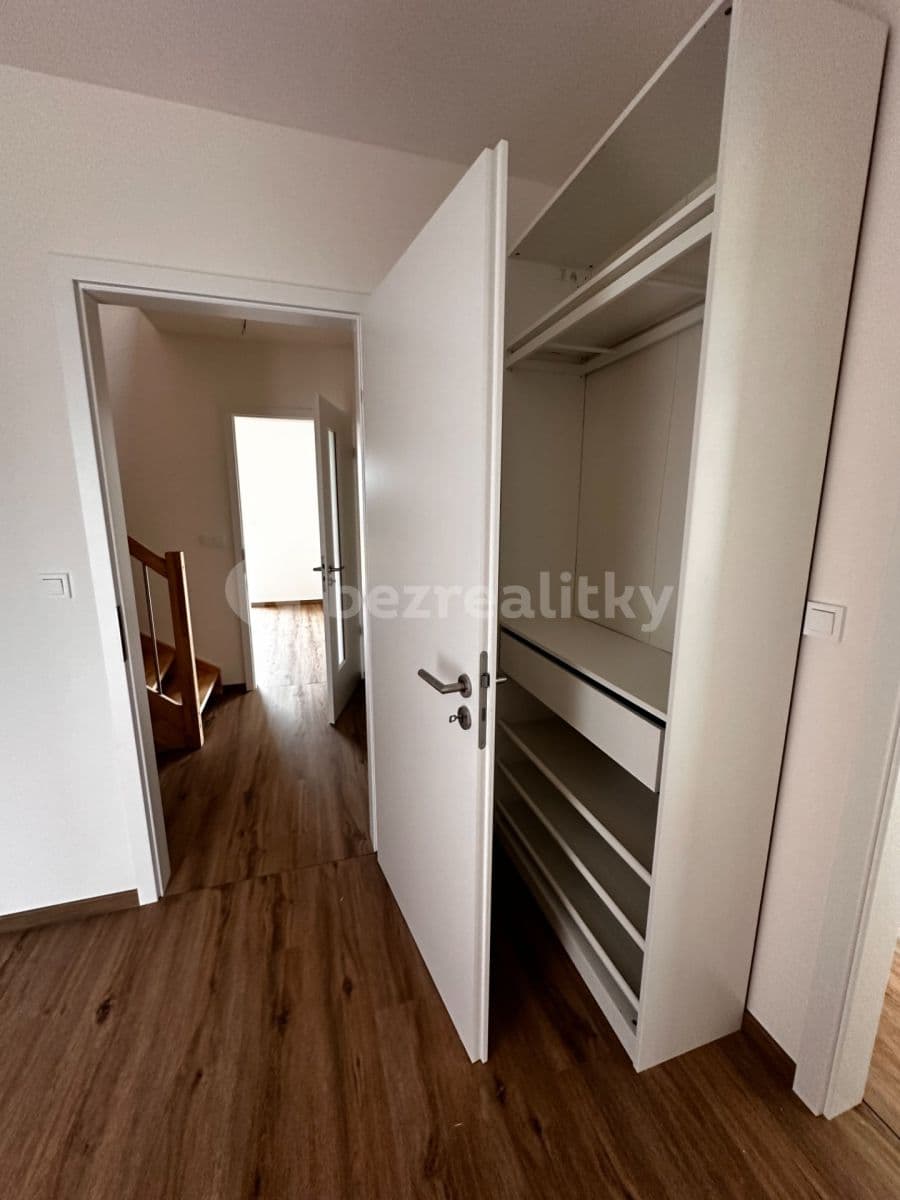 Pronájem domu 107 m², pozemek 189 m², Hůlkova, Praha, Praha Pronájem domu 107 m², pozemek 189 m², Hůlkova, Praha, Praha
