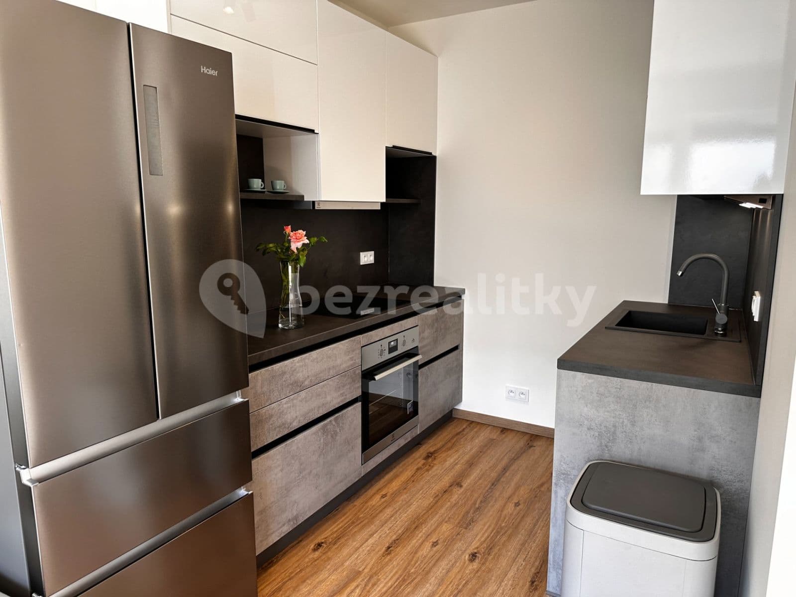 Pronájem domu 107 m², pozemek 189 m², Hůlkova, Praha, Praha Pronájem domu 107 m², pozemek 189 m², Hůlkova, Praha, Praha