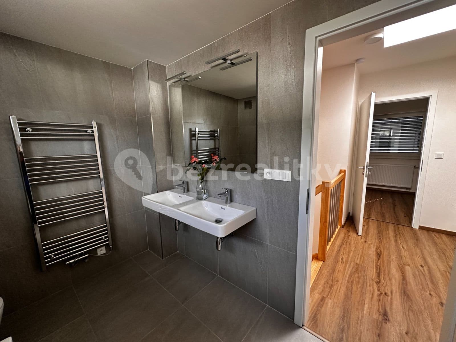 Pronájem domu 107 m², pozemek 189 m², Hůlkova, Praha, Praha Pronájem domu 107 m², pozemek 189 m², Hůlkova, Praha, Praha