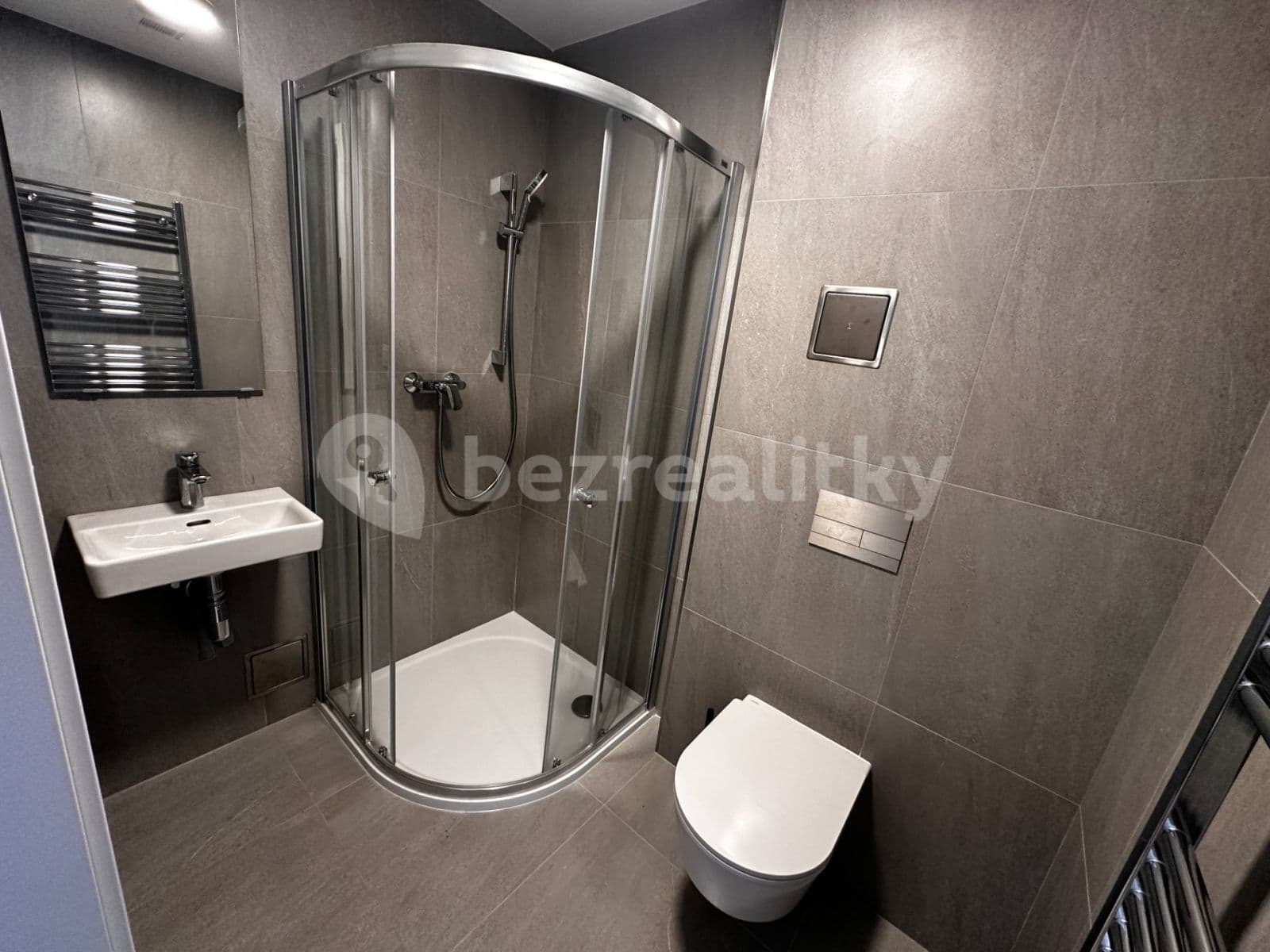 Pronájem domu 107 m², pozemek 189 m², Hůlkova, Praha, Praha Pronájem domu 107 m², pozemek 189 m², Hůlkova, Praha, Praha