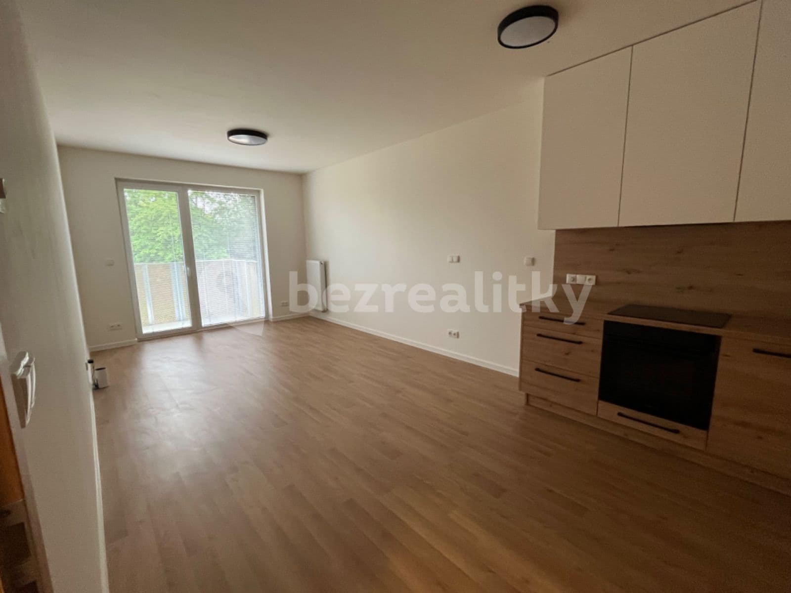 Pronájem bytu 2+kk 58 m², U Pivovaru, Benešov, Středočeský kraj Pronájem bytu 2+kk 58 m², U Pivovaru, Benešov, Středočeský kraj