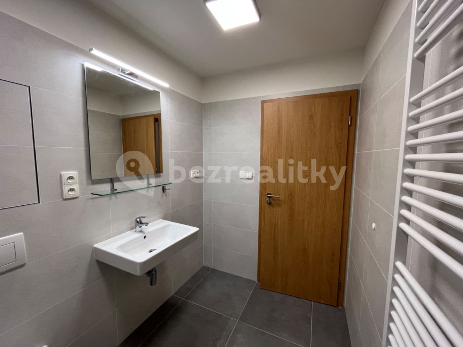 Pronájem bytu 2+kk 58 m², U Pivovaru, Benešov, Středočeský kraj Pronájem bytu 2+kk 58 m², U Pivovaru, Benešov, Středočeský kraj