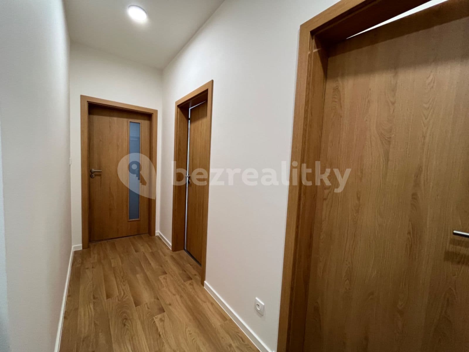 Pronájem bytu 2+kk 58 m², U Pivovaru, Benešov, Středočeský kraj Pronájem bytu 2+kk 58 m², U Pivovaru, Benešov, Středočeský kraj