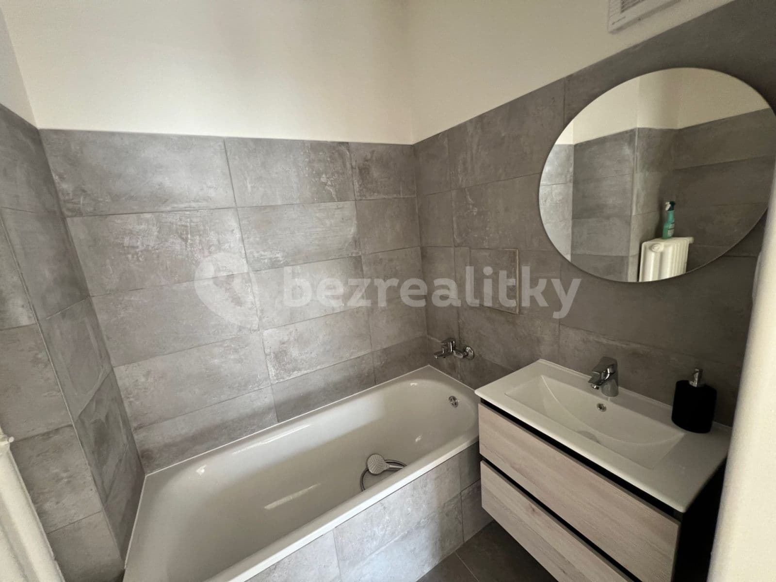 Pronájem bytu 2+1 55 m², Písecká, Praha, Praha Pronájem bytu 2+1 55 m², Písecká, Praha, Praha
