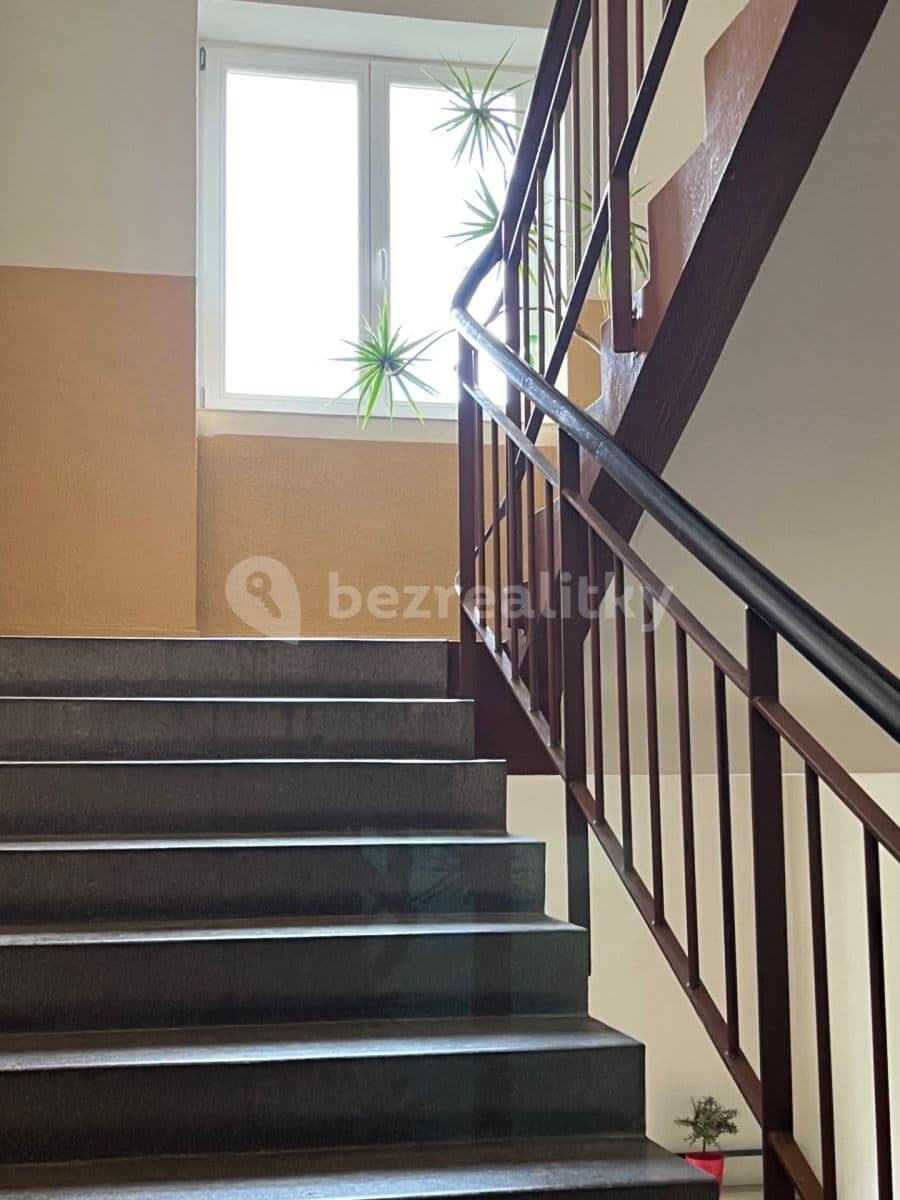 Pronájem bytu 2+1 55 m², Písecká, Praha, Praha Pronájem bytu 2+1 55 m², Písecká, Praha, Praha