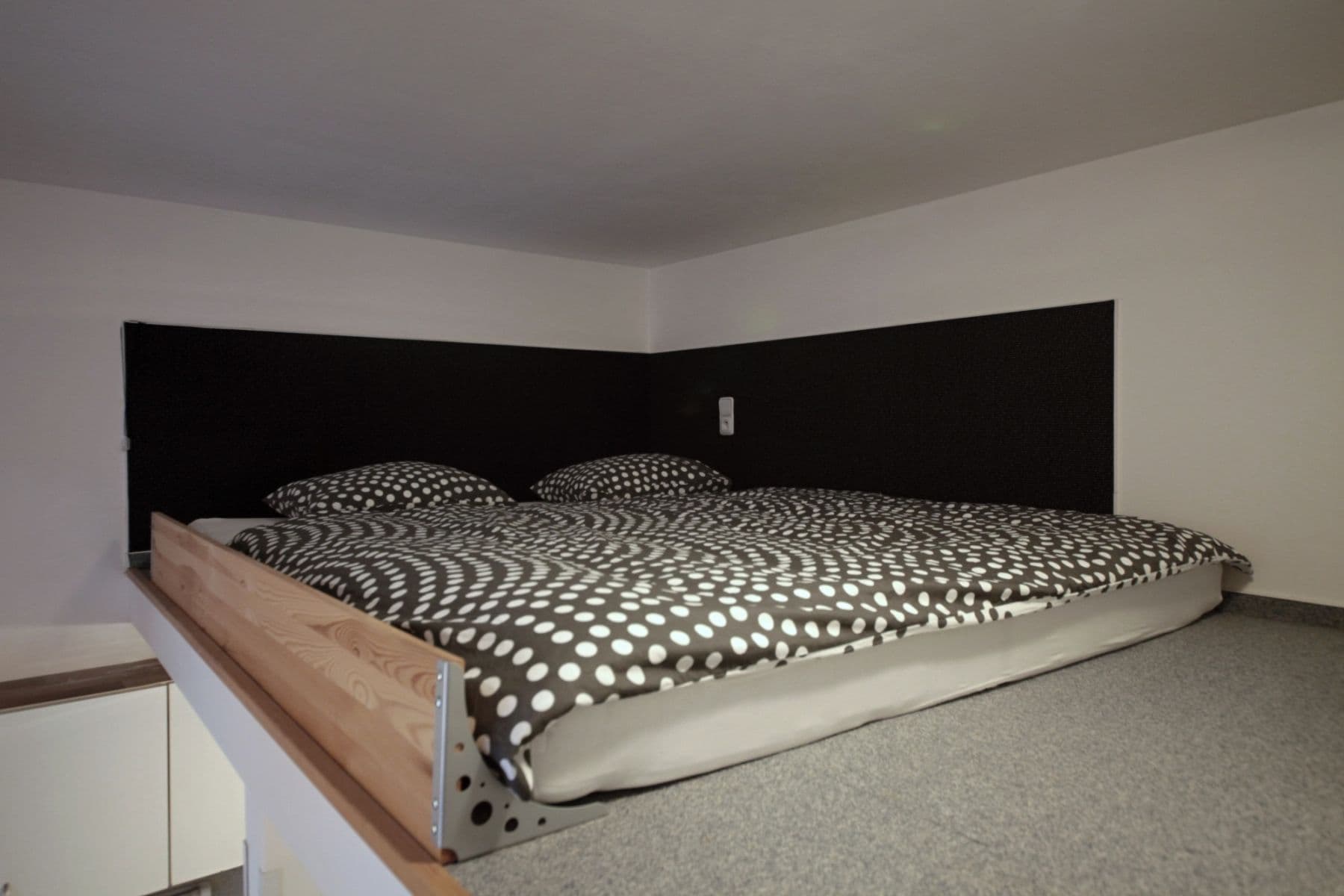 Pronájem bytu 24 m², Tyršova, Praha, Praha Pronájem bytu 24 m², Tyršova, Praha, Praha