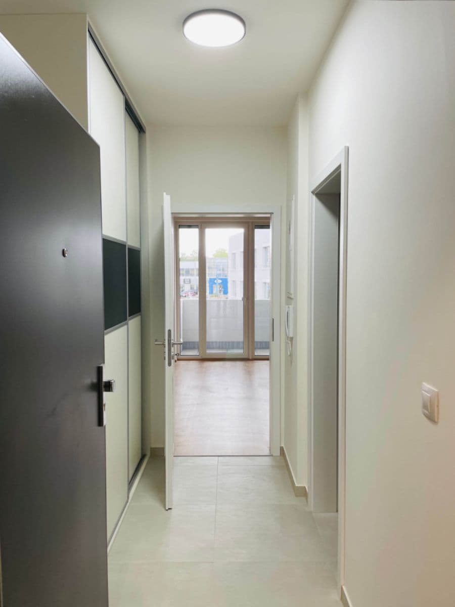 Pronájem bytu 1+kk 37 m², Kladno, Středočeský kraj Pronájem bytu 1+kk 37 m², Kladno, Středočeský kraj