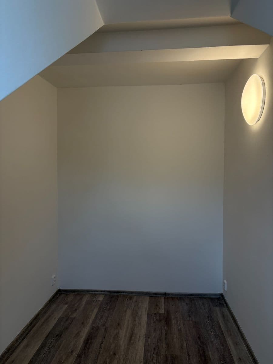 Pronájem bytu 2+1 60 m², Moskevská, Karlovy Vary, Karlovarský kraj Pronájem bytu 2+1 60 m², Moskevská, Karlovy Vary, Karlovarský kraj