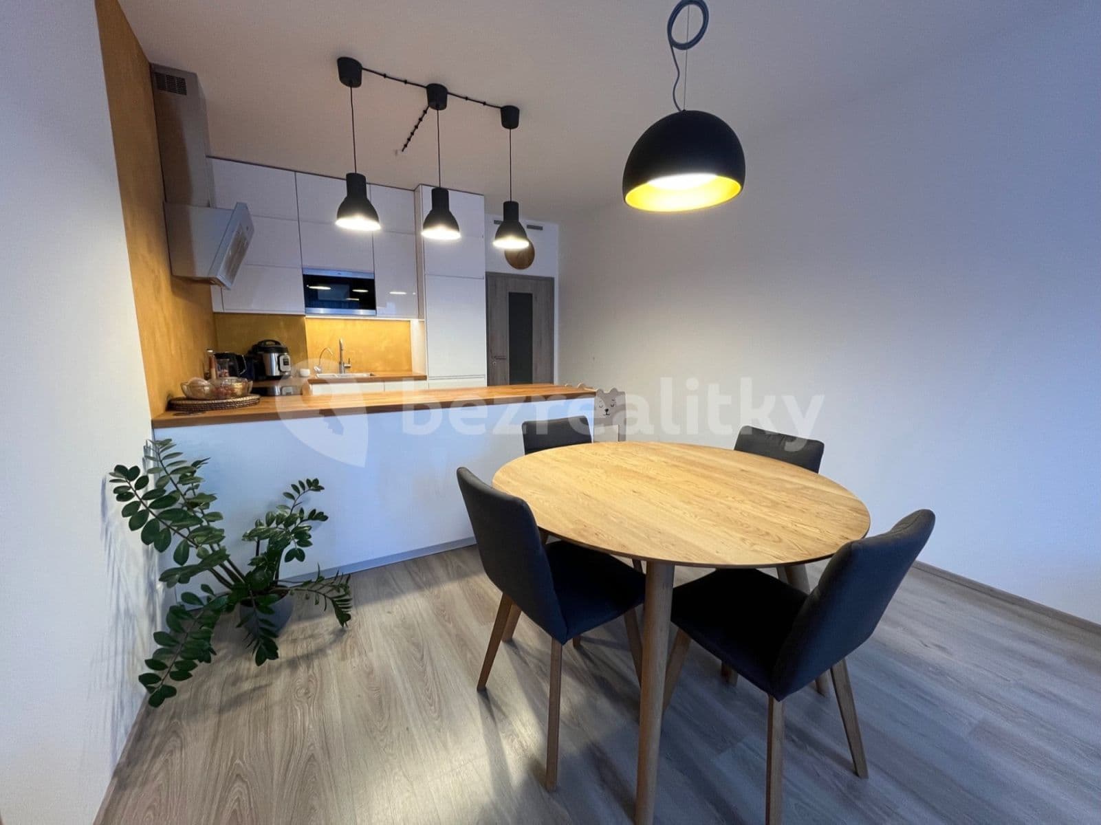 Pronájem bytu 3+kk 60 m², Petrohradská, Praha, Praha Pronájem bytu 3+kk 60 m², Petrohradská, Praha, Praha