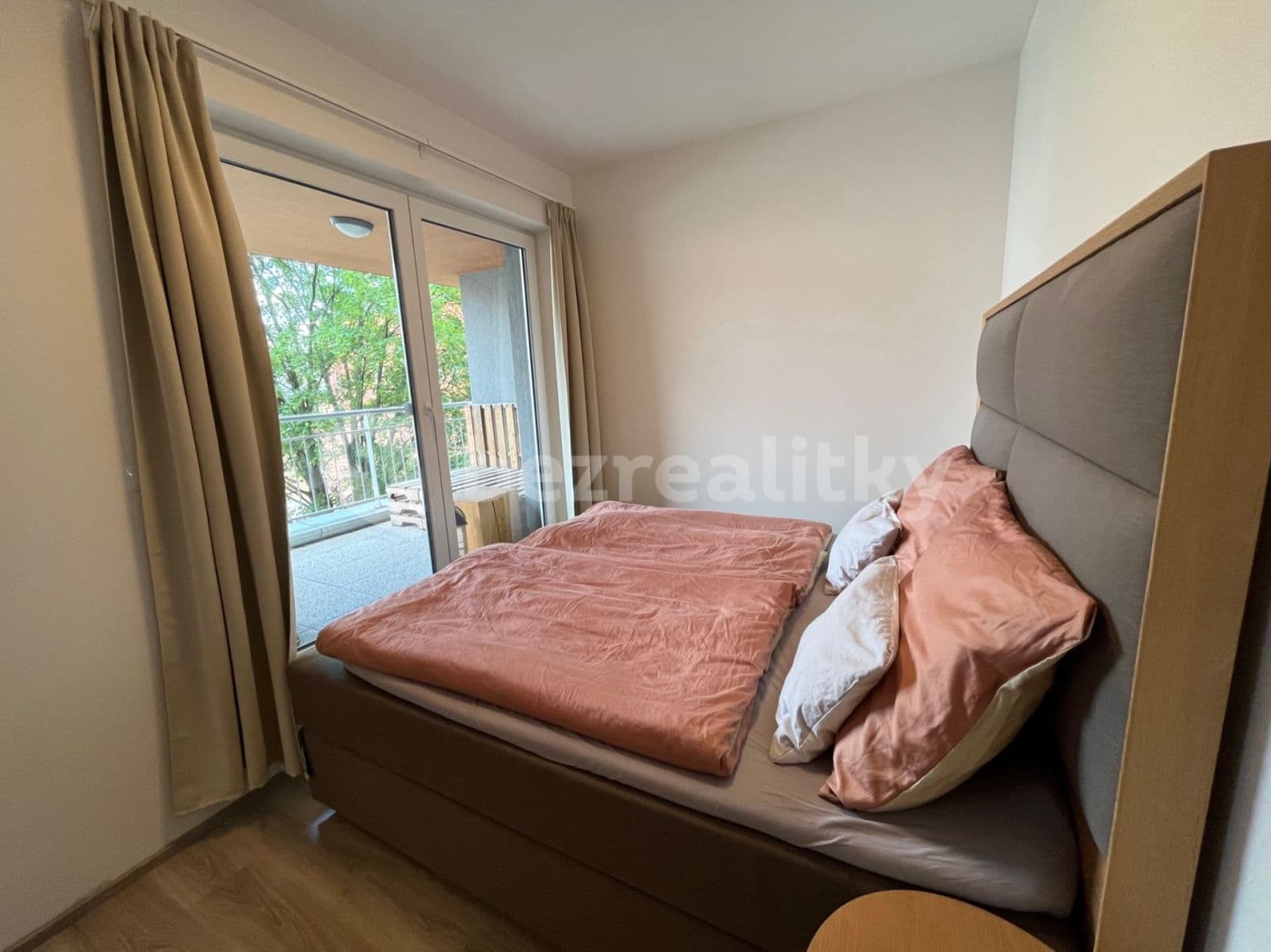 Pronájem bytu 3+kk 60 m², Petrohradská, Praha, Praha Pronájem bytu 3+kk 60 m², Petrohradská, Praha, Praha