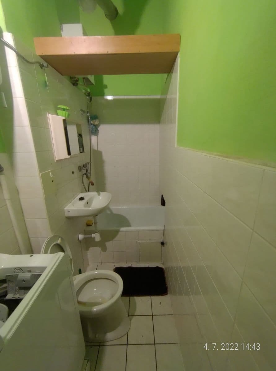 Pronájem bytu 1+kk 25 m², Husova, Pardubice, Pardubický kraj Pronájem bytu 1+kk 25 m², Husova, Pardubice, Pardubický kraj