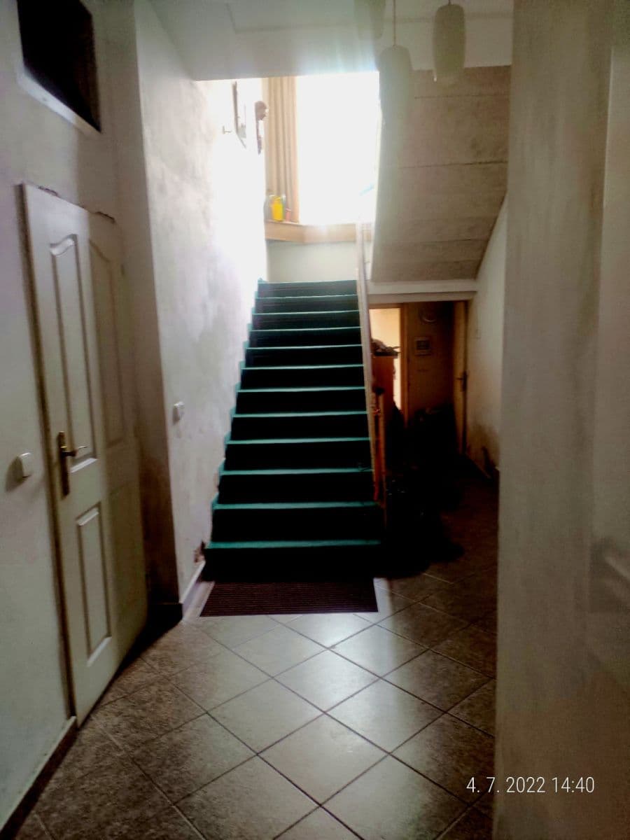 Pronájem bytu 1+kk 25 m², Husova, Pardubice, Pardubický kraj Pronájem bytu 1+kk 25 m², Husova, Pardubice, Pardubický kraj