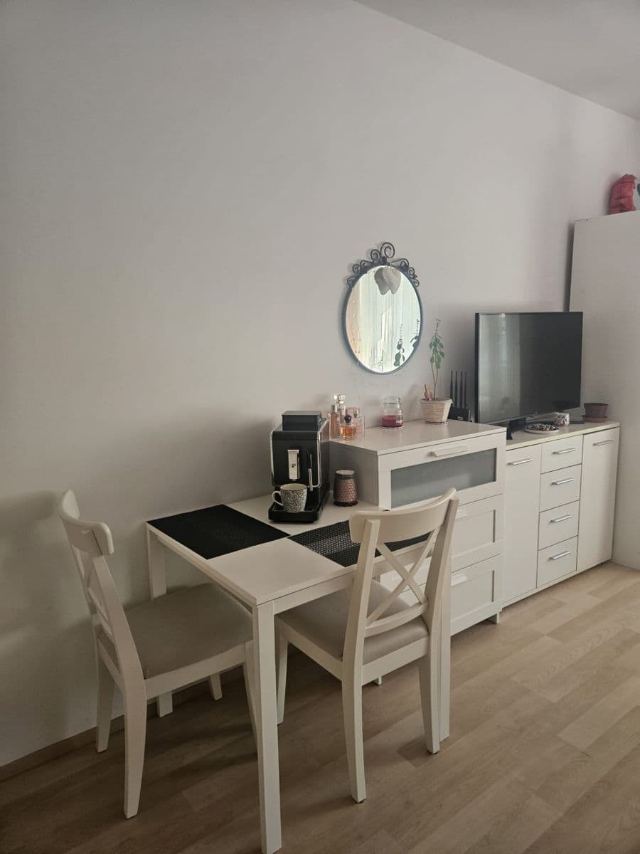 Pronájem bytu 1+kk 35 m², Prušánecká, Praha, Praha Pronájem bytu 1+kk 35 m², Prušánecká, Praha, Praha