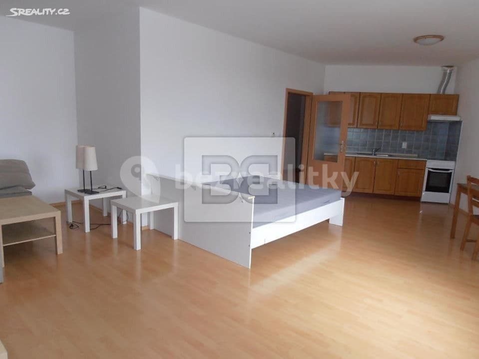 Pronájem bytu 1+kk 50 m², Klášterní Dvůr, Rajhrad, Jihomoravský kraj Pronájem bytu 1+kk 50 m², Klášterní Dvůr, Rajhrad, Jihomoravský kraj