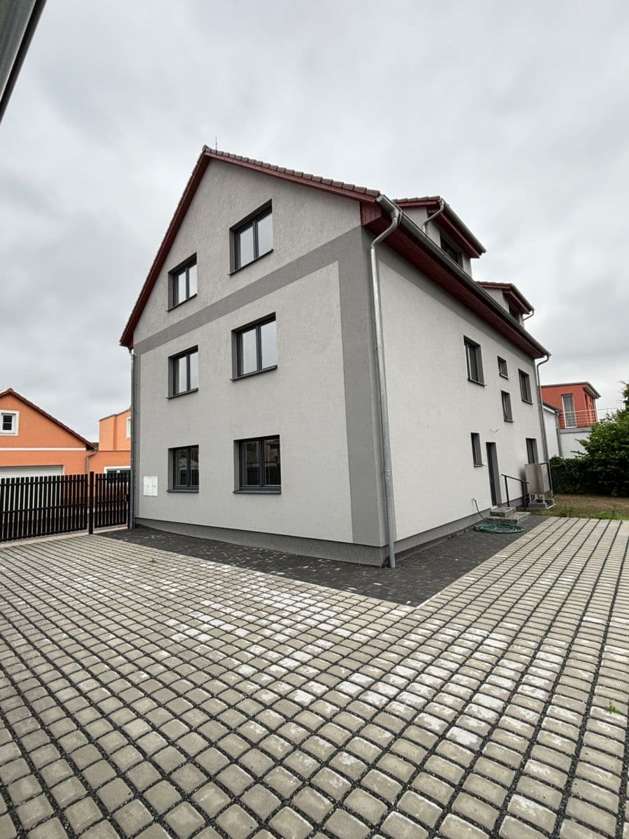 Pronájem bytu 3+1 130 m², Kollárova, Kladno, Středočeský kraj Pronájem bytu 3+1 130 m², Kollárova, Kladno, Středočeský kraj