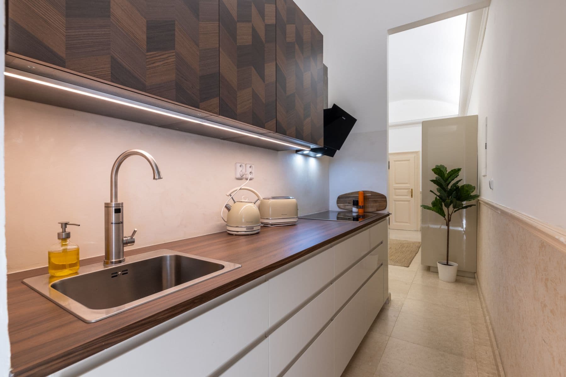 Pronájem bytu 160 m², Ruská, Praha, Praha Pronájem bytu 160 m², Ruská, Praha, Praha