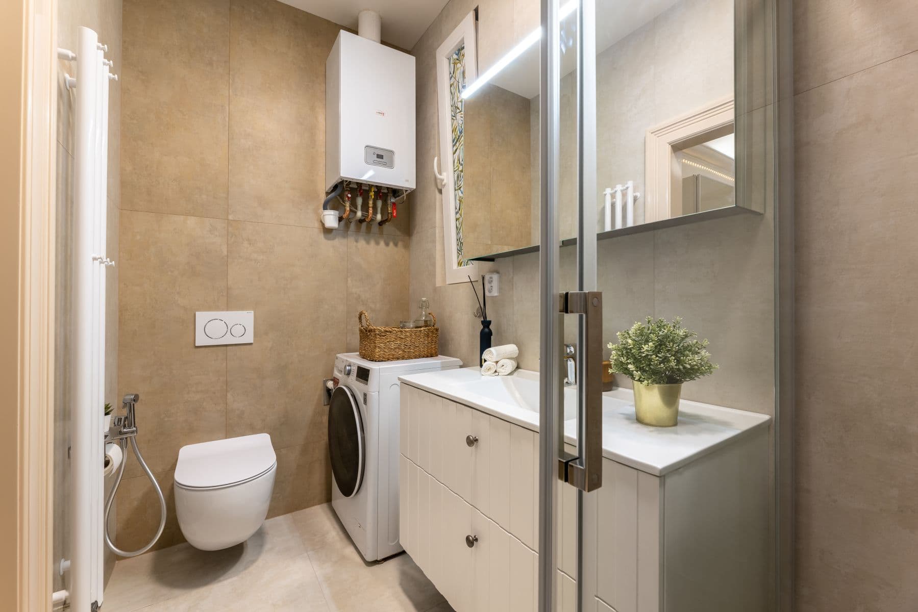 Pronájem bytu 160 m², Ruská, Praha, Praha Pronájem bytu 160 m², Ruská, Praha, Praha