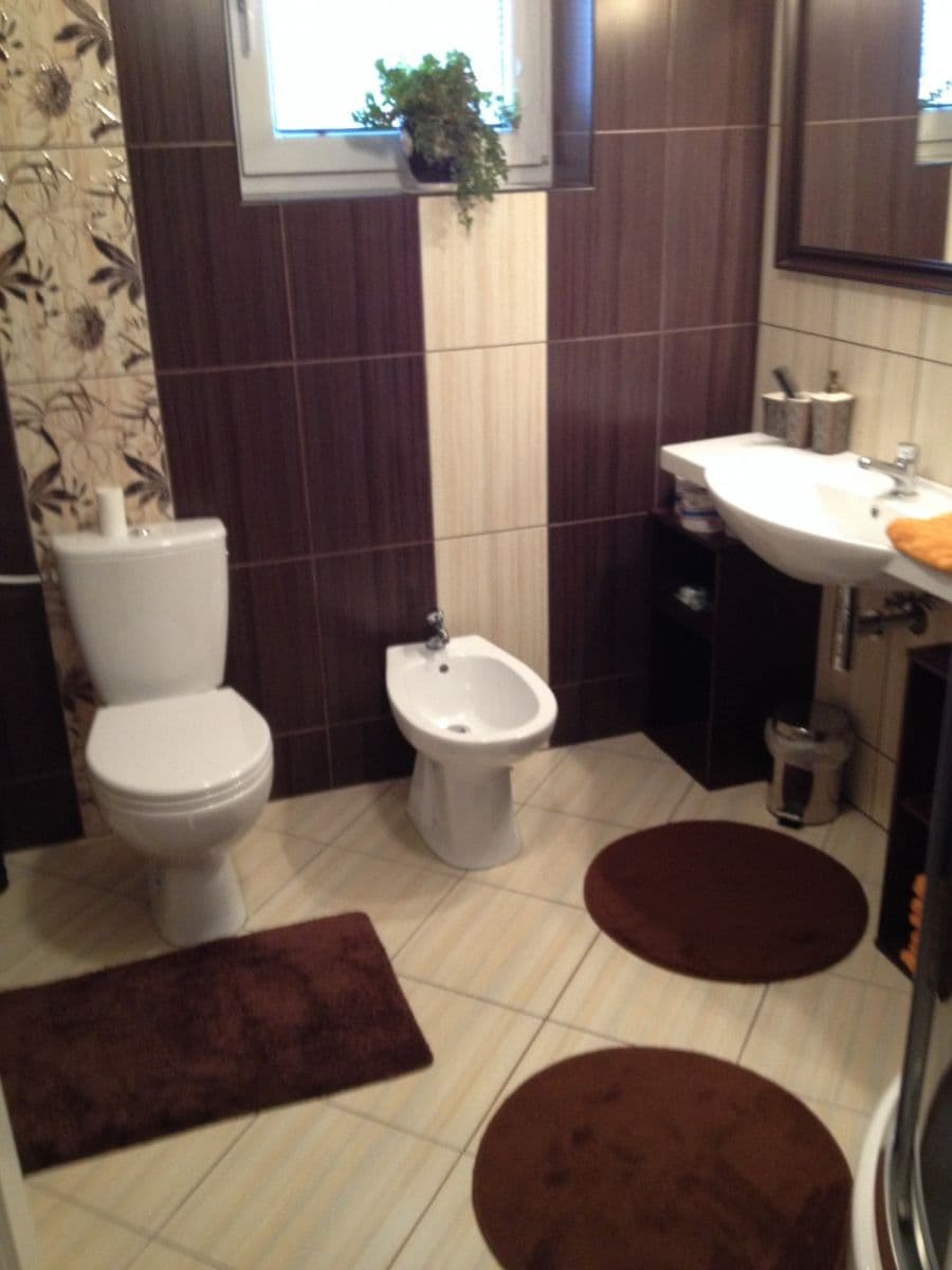 Pronájem bytu 800 m², Komjatná, Komjatná, Žilinský kraj Pronájem bytu 800 m², Komjatná, Komjatná, Žilinský kraj