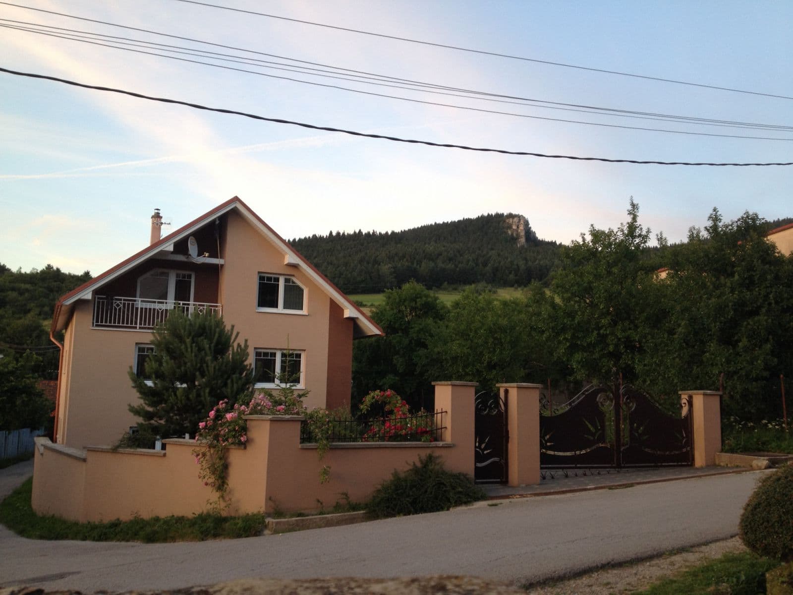 Pronájem bytu 800 m², Komjatná, Komjatná, Žilinský kraj Pronájem bytu 800 m², Komjatná, Komjatná, Žilinský kraj