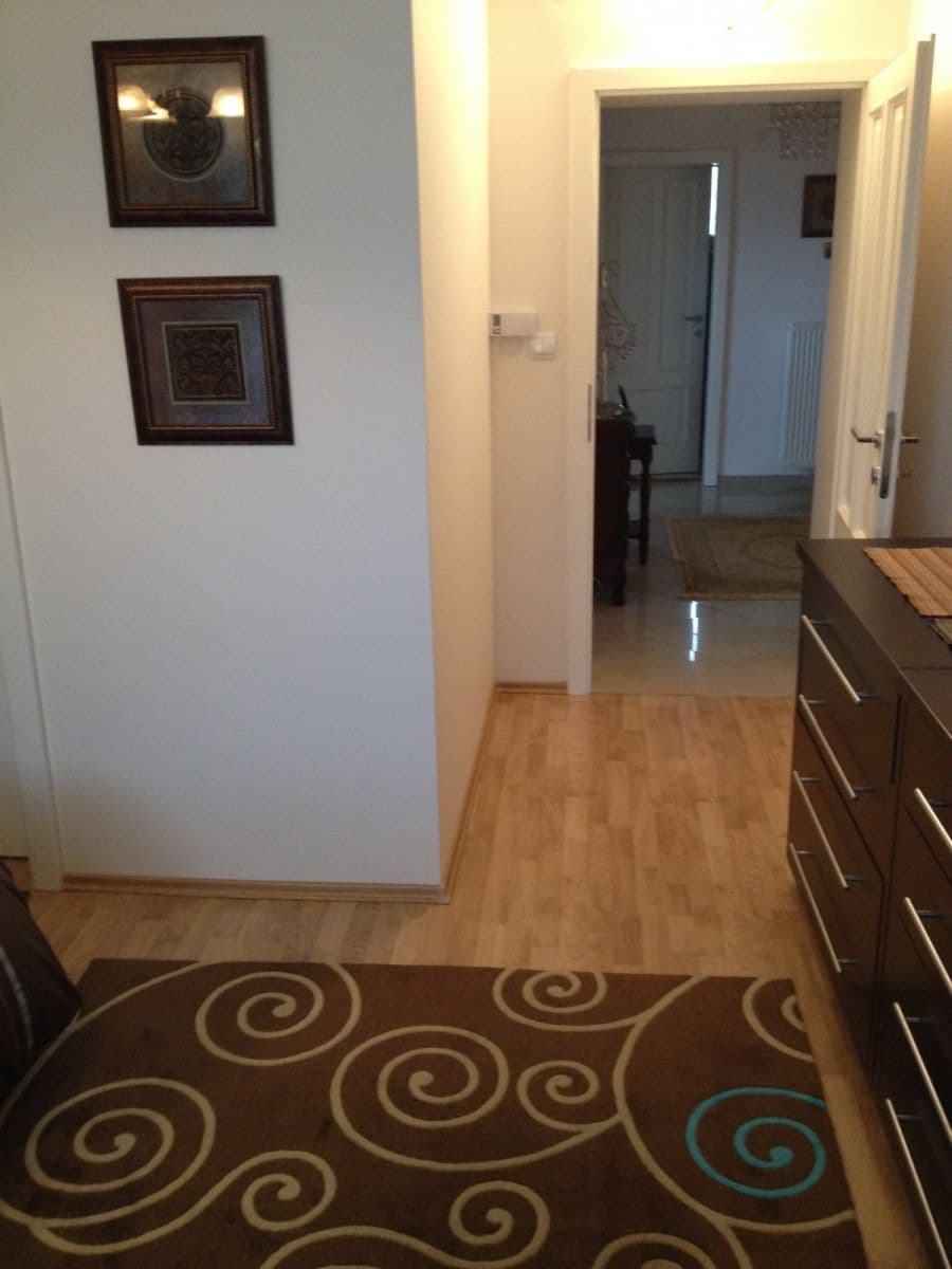 Pronájem bytu 800 m², Komjatná, Komjatná, Žilinský kraj Pronájem bytu 800 m², Komjatná, Komjatná, Žilinský kraj