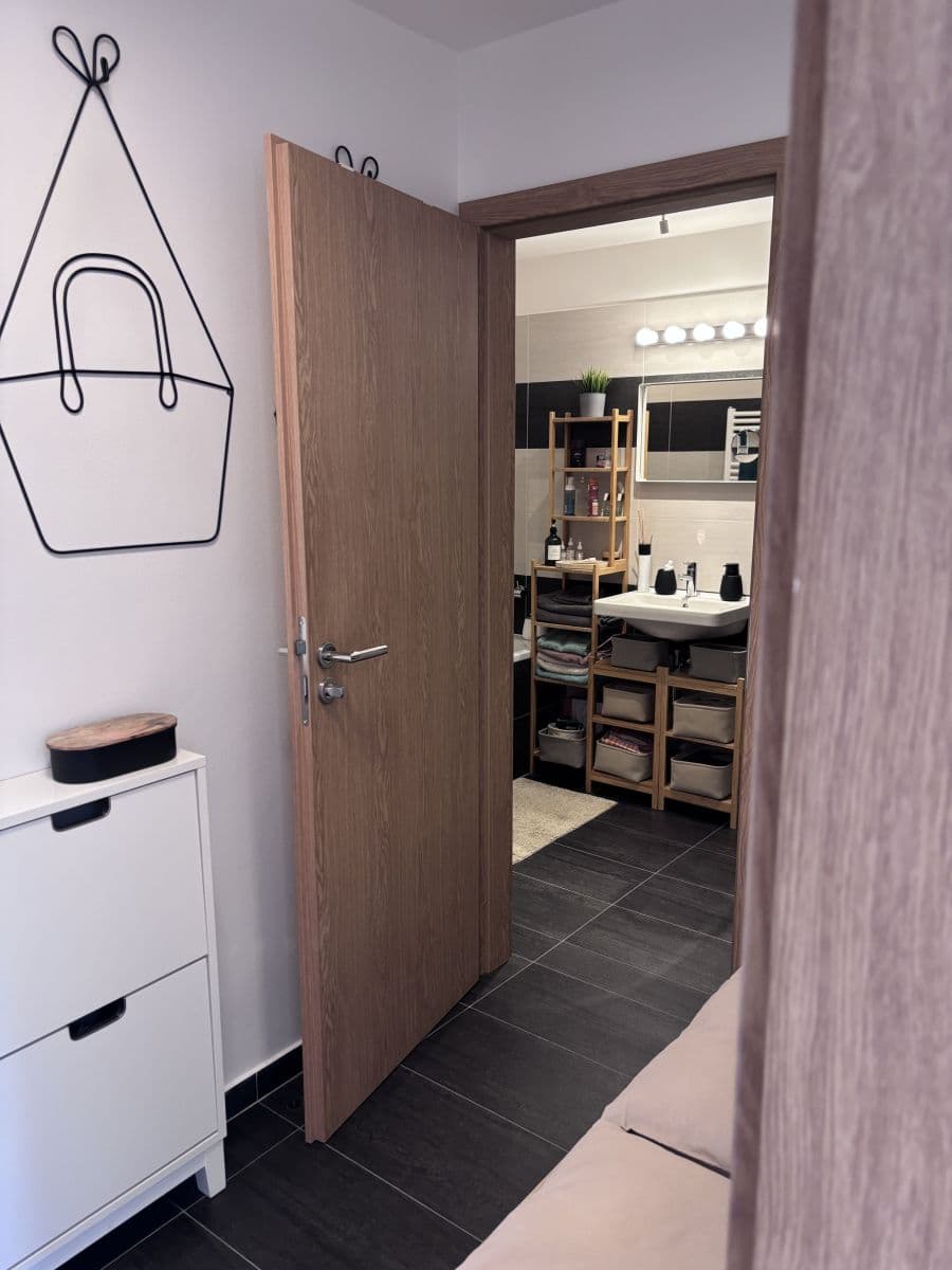 Pronájem bytu 42 m², Moskevská, Praha, Praha Pronájem bytu 42 m², Moskevská, Praha, Praha