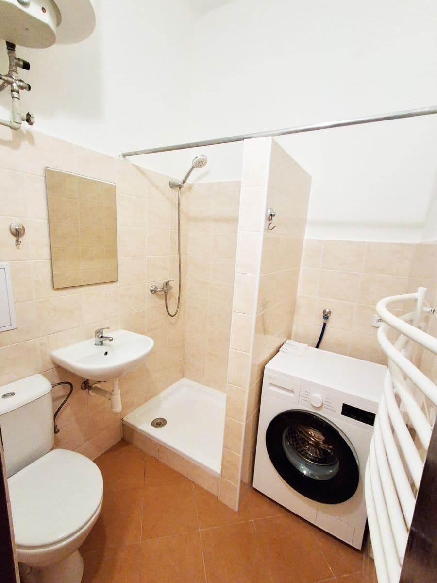 Pronájem bytu 1+1 35 m², Milady Horákové, Praha, Praha Pronájem bytu 1+1 35 m², Milady Horákové, Praha, Praha