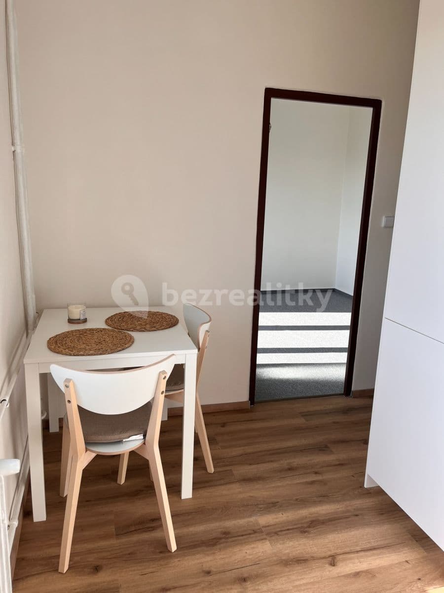 Pronájem bytu 3+1 65 m², Na Stezce, Praha, Praha Pronájem bytu 3+1 65 m², Na Stezce, Praha, Praha