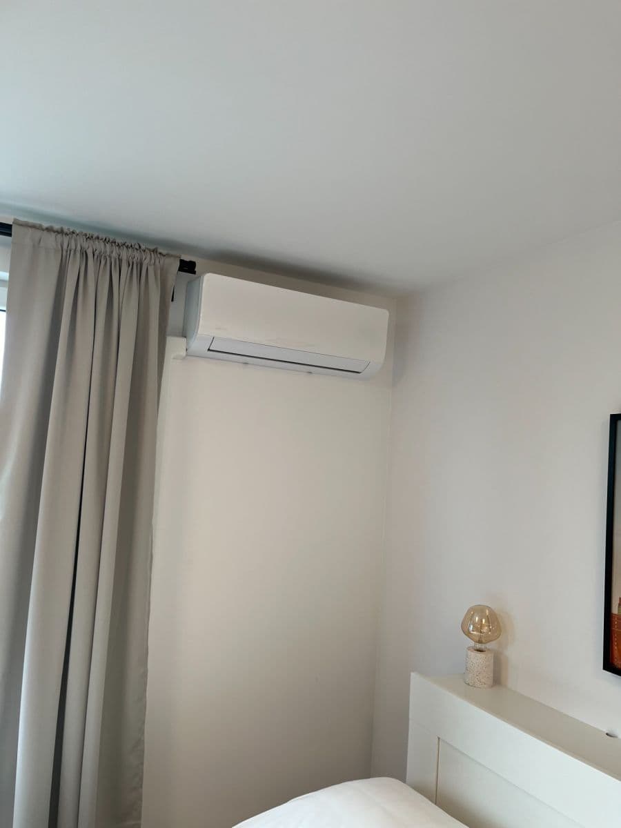 Pronájem bytu 1+1 24 m², Ivanská cesta, Ružinov, Bratislavský kraj Pronájem bytu 1+1 24 m², Ivanská cesta, Ružinov, Bratislavský kraj
