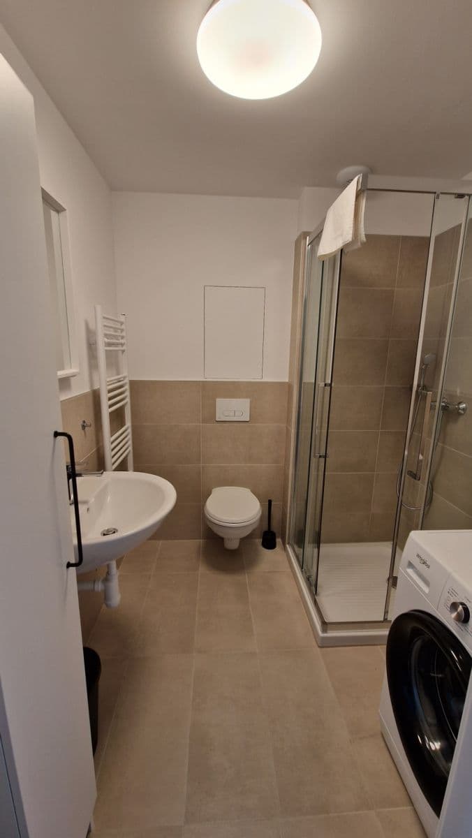 Pronájem bytu 1+1 24 m², Ivanská cesta, Ružinov, Bratislavský kraj Pronájem bytu 1+1 24 m², Ivanská cesta, Ružinov, Bratislavský kraj
