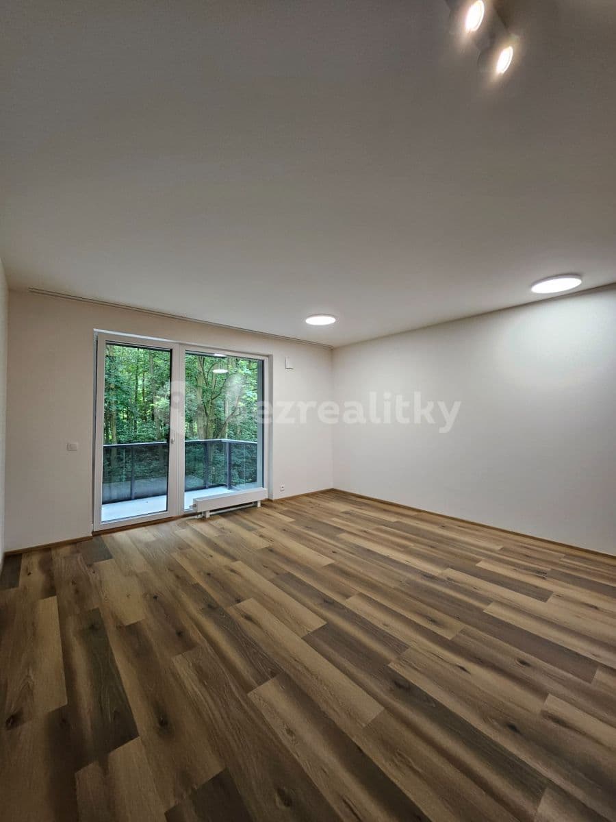 Pronájem bytu 1+kk 37 m², K Jezeru, Praha, Praha Pronájem bytu 1+kk 37 m², K Jezeru, Praha, Praha