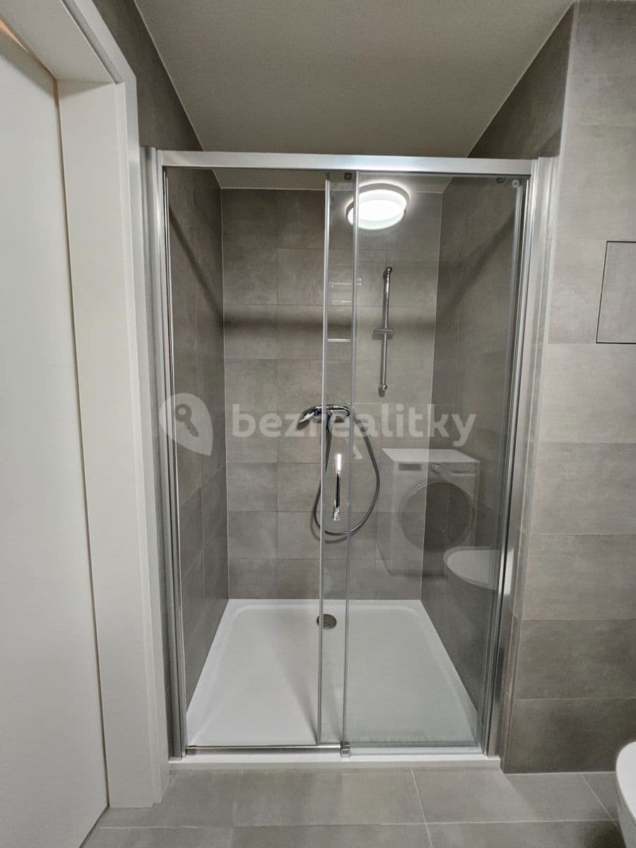 Pronájem bytu 1+kk 37 m², K Jezeru, Praha, Praha Pronájem bytu 1+kk 37 m², K Jezeru, Praha, Praha