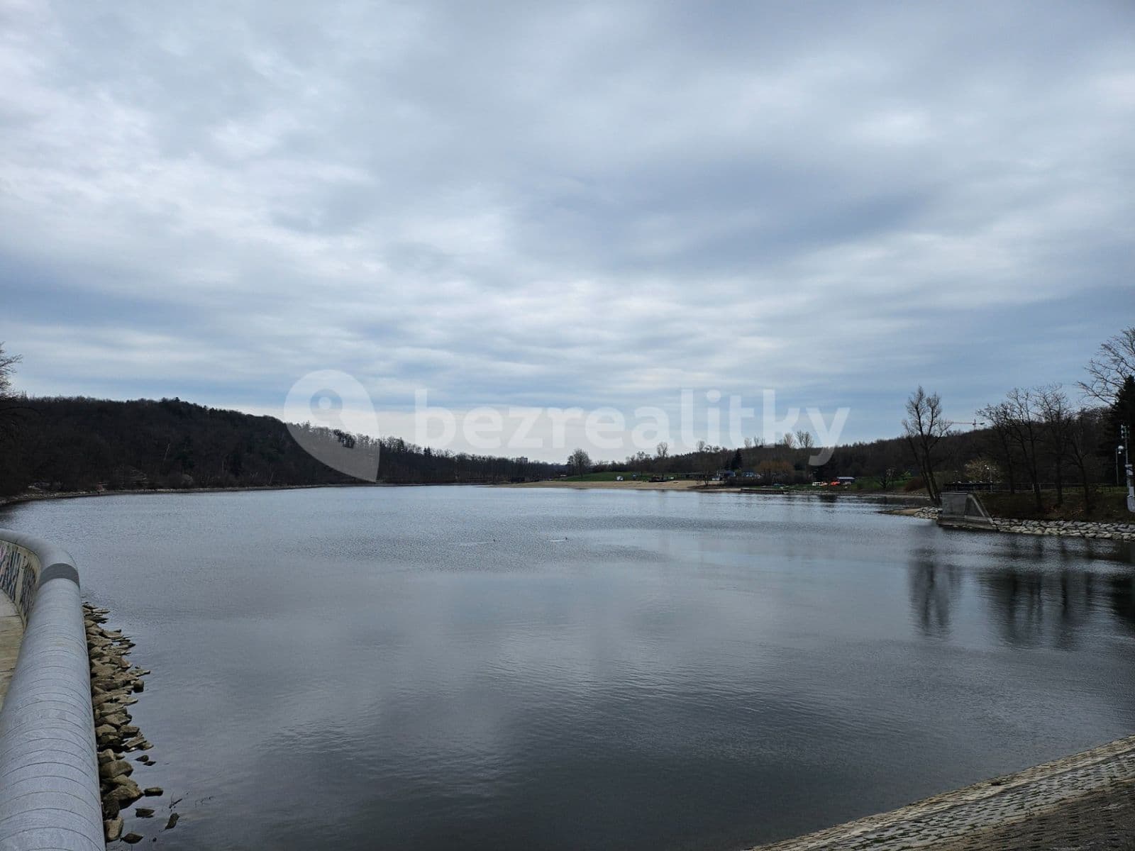 Pronájem bytu 1+kk 37 m², K Jezeru, Praha, Praha Pronájem bytu 1+kk 37 m², K Jezeru, Praha, Praha