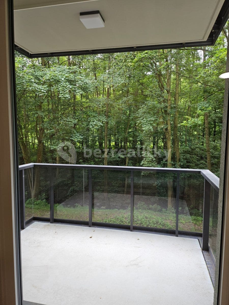 Pronájem bytu 1+kk 37 m², K Jezeru, Praha, Praha Pronájem bytu 1+kk 37 m², K Jezeru, Praha, Praha