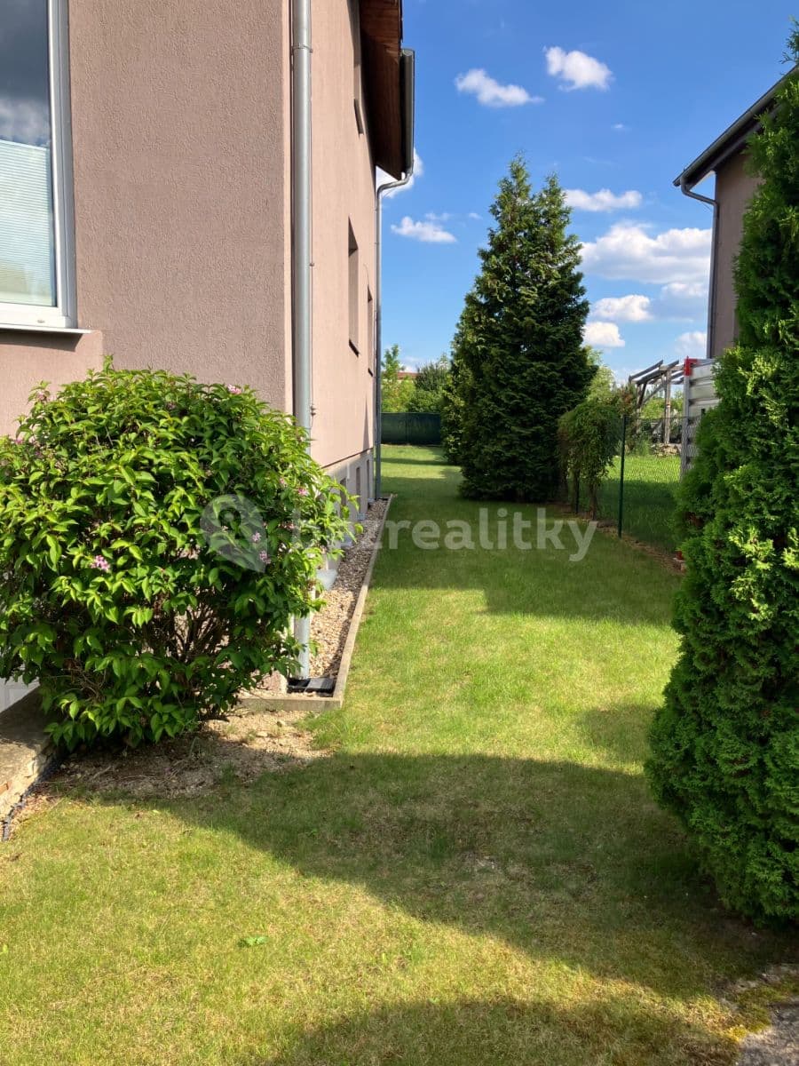 Pronájem domu 286 m², pozemek 447 m², Habrová, Horoměřice, Středočeský kraj Pronájem domu 286 m², pozemek 447 m², Habrová, Horoměřice, Středočeský kraj
