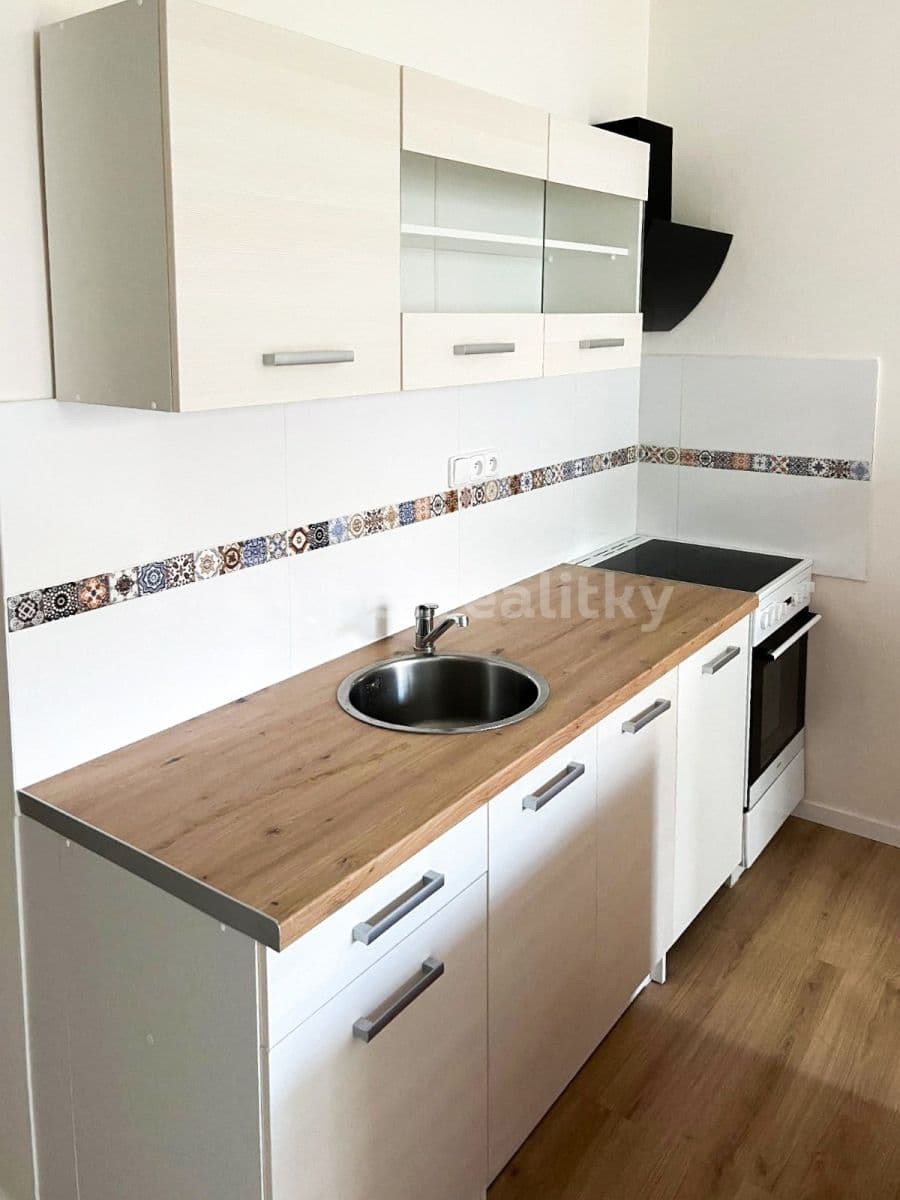 Pronájem bytu 1+1 44 m², Konečná, Karlovy Vary, Karlovarský kraj Pronájem bytu 1+1 44 m², Konečná, Karlovy Vary, Karlovarský kraj
