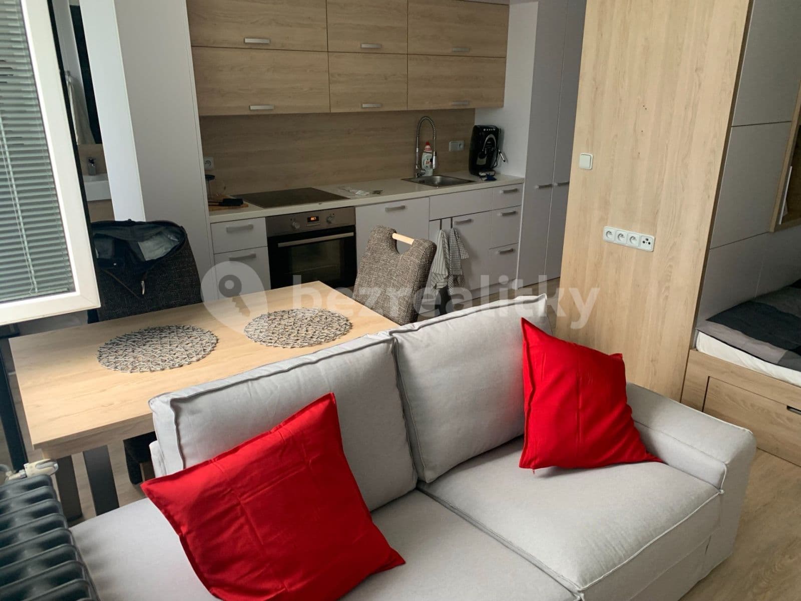 Pronájem bytu Garsoniéra 32 m², Topolová, Praha, Praha Pronájem bytu Garsoniéra 32 m², Topolová, Praha, Praha