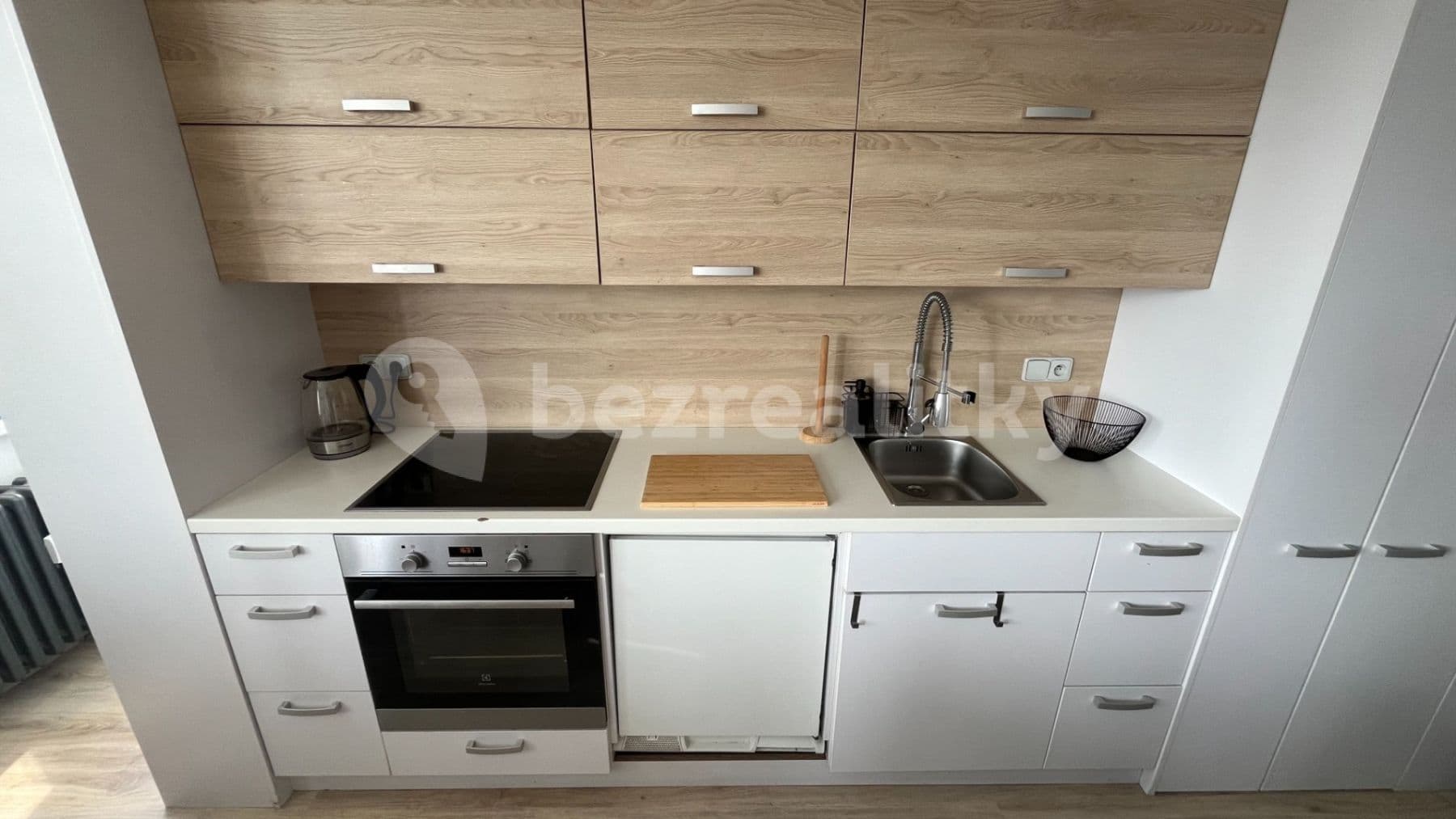 Pronájem bytu Garsoniéra 32 m², Topolová, Praha, Praha Pronájem bytu Garsoniéra 32 m², Topolová, Praha, Praha