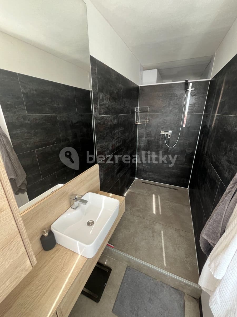 Pronájem bytu Garsoniéra 32 m², Topolová, Praha, Praha Pronájem bytu Garsoniéra 32 m², Topolová, Praha, Praha